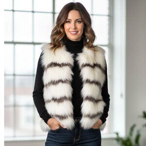 TASHA TARNO Knit Genuine Frost Fox Fur Vest, Womens Size Small